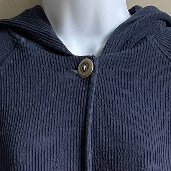 COPY - ‼️SALE‼️$25 Like/Bundle/Offer Coldwater Creek Hooded Swing Cape Jacket - Picture 3 of 9